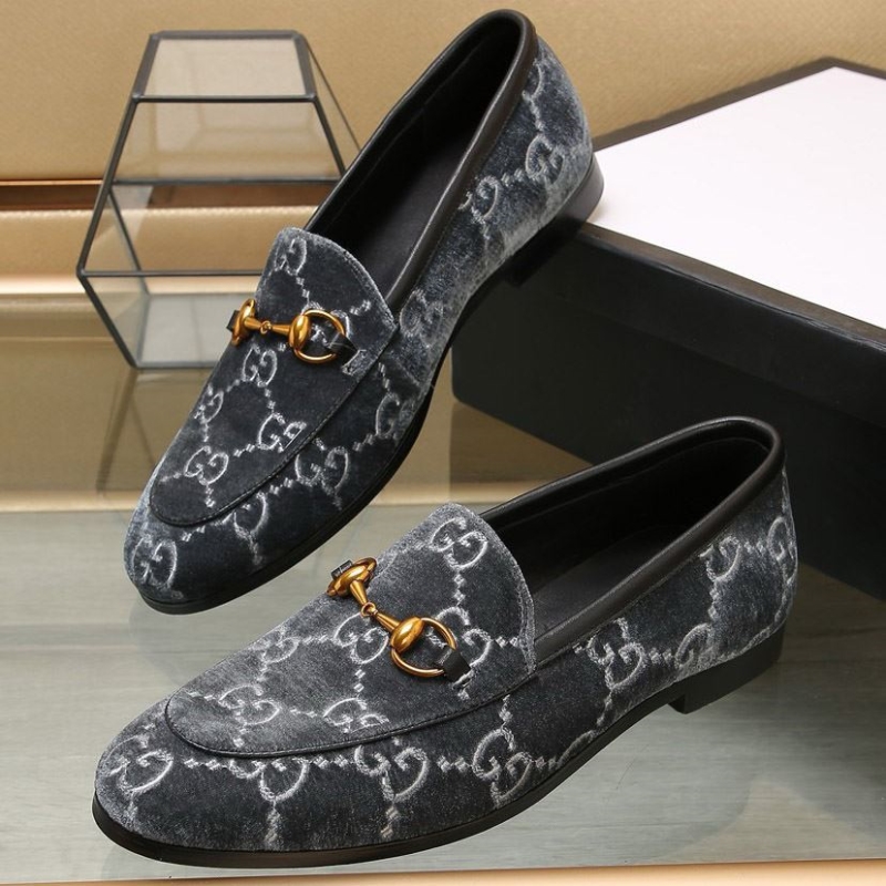G*u*i leather shoes